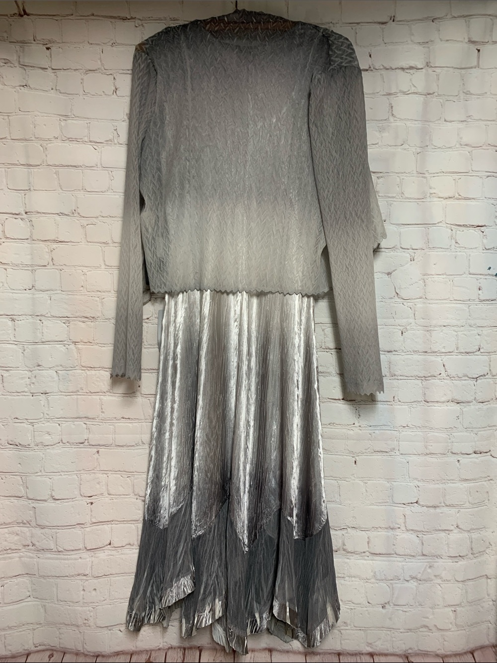 NEW KomaRov 2 Piece Silver Gray Ombre Jeweled Charmeuse Chiffon Dress Jacket M - Picture 9 of 9